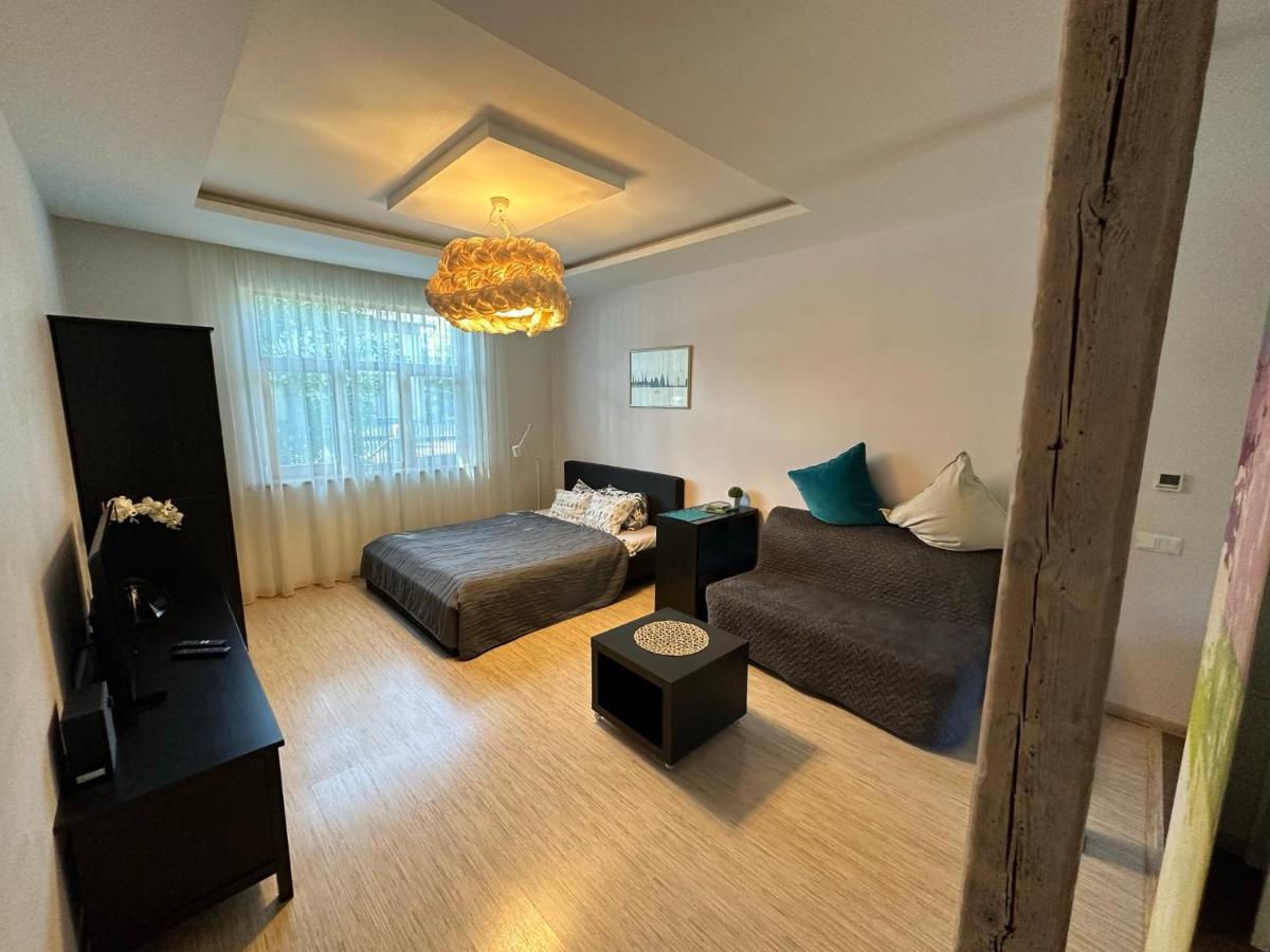 Studio Apartment In Private House Riga Exterior foto